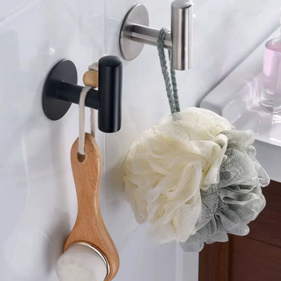 crochet mural robuste avec une brosse