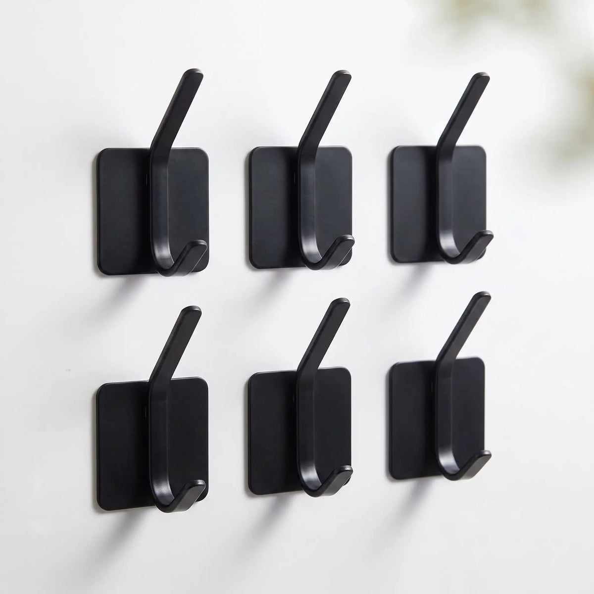 Crochets muraux adhésifs en acier inoxydable noir, lot de 6, parfaits pour une entrée moderne et organisée