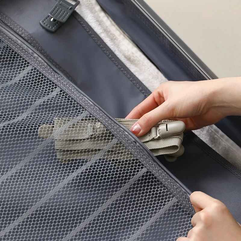 Organisateur de casquettes OrganizPlus avec combinaison tissu et plastique durable