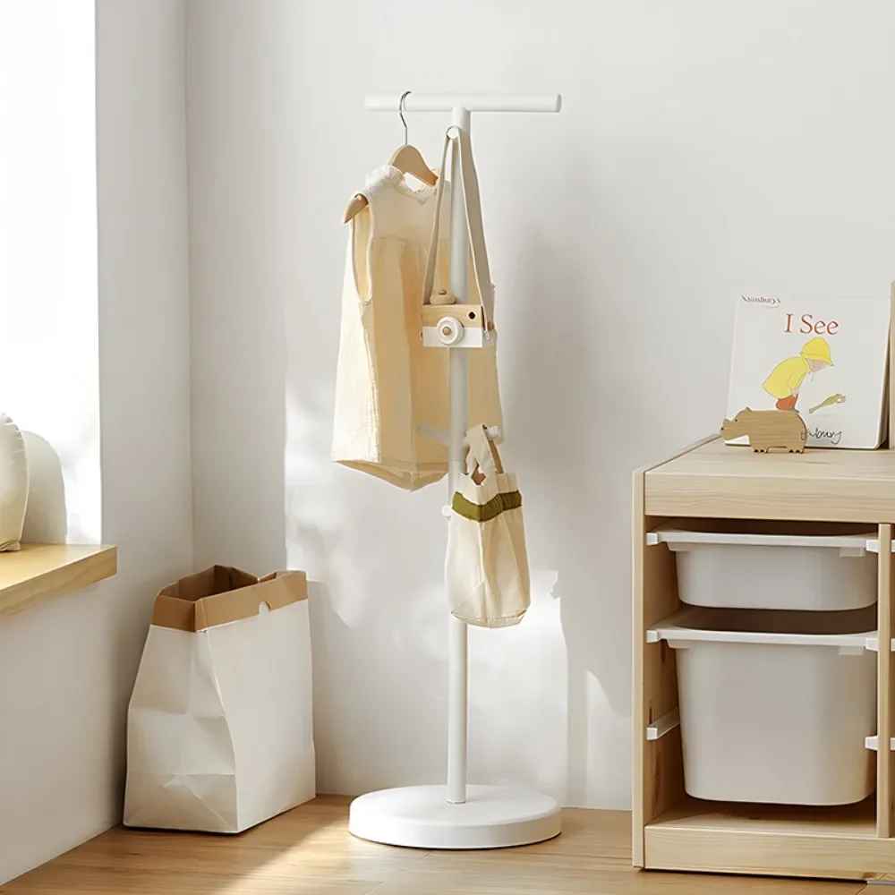 porte manteau enfant zako dans une chambre