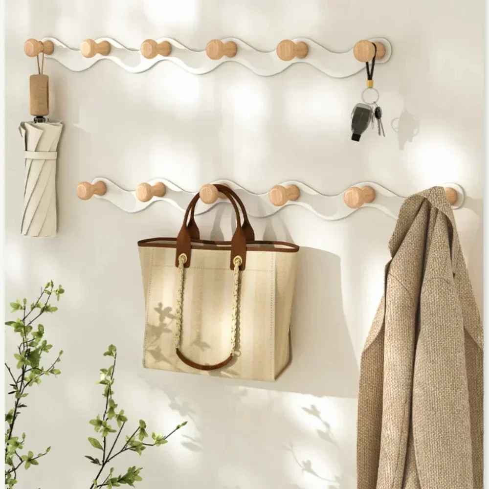 porte manteau mural creativewaves avec veste et cles