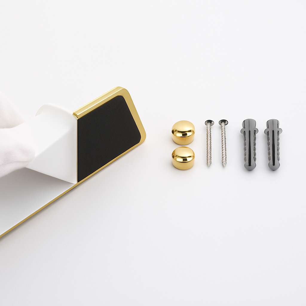 Porte manteau mural dore avec adhésif et encrage