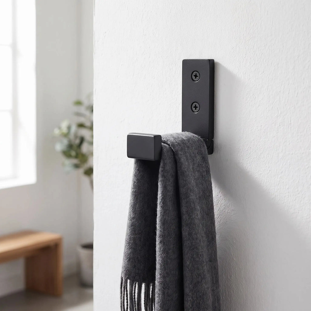 Patère murale LYKKE™ pliable, gain de place et design moderne