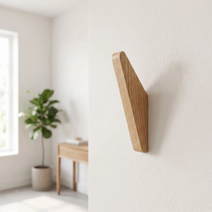 Patère bois SKOG™ angulaire en chêne massif avec fixation invisible, 1 unité