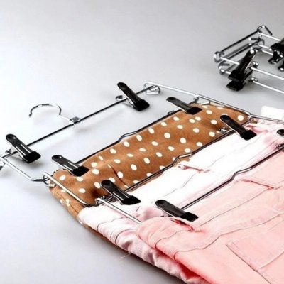 Cintres à pinces solides