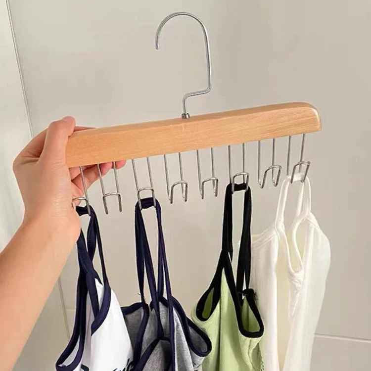 Cintres avec camisoles