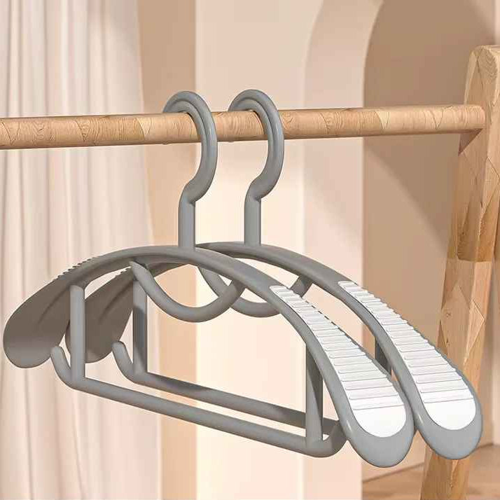 Cintres haute adhérence large gris