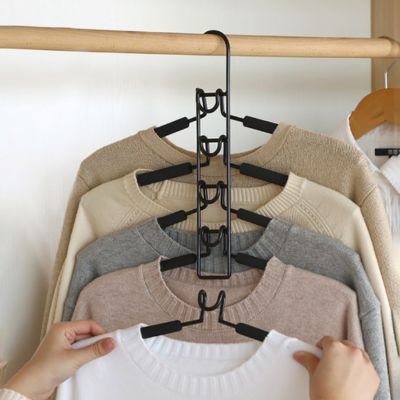 Cintres superposés sur crochet