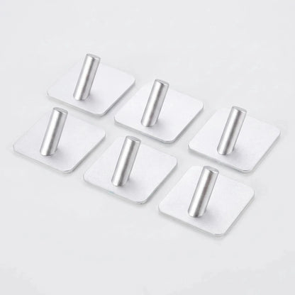 Crochets muraux acier inoxydable AdesiOrganiz argent en lot de 6 pour optimiser le rangement d’une entree lumineuse