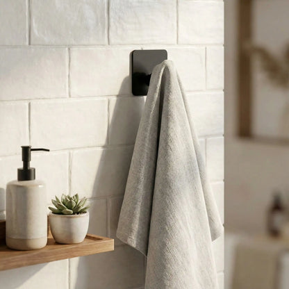 Crochets muraux DésiOrganiz avec serviette