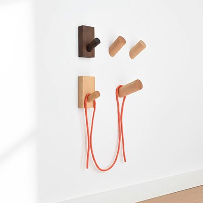 Crochets muraux noyer diversifiés