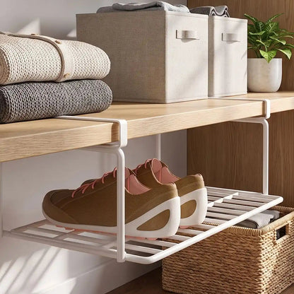 Étagère à chaussures suspendue ShoeHook blanche gain de place pour entrée organisée