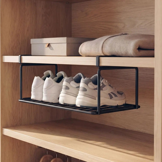 Étagère à chaussures FJELL™ suspendue ShoeHook noire gain de place pour entrée organisée et rangement vertical