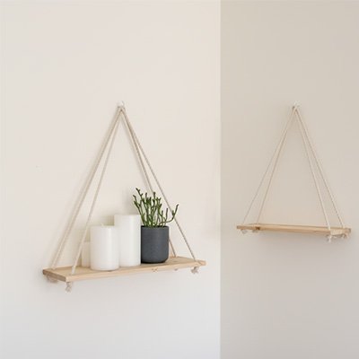 Etagere bois sur le mur