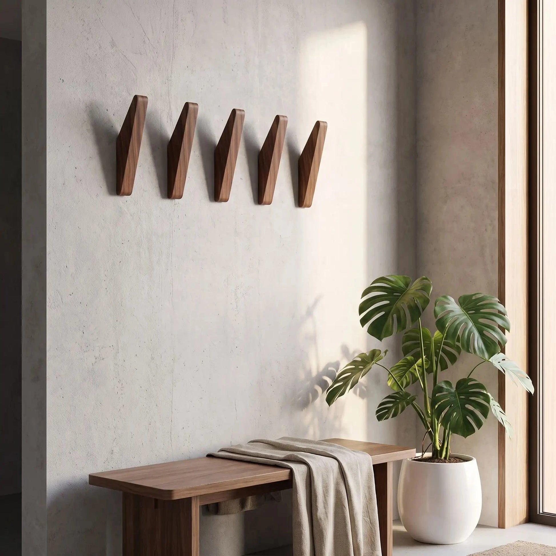 lot de 5 patères bois angulaires en noyer noir offrant un rangement mural complet