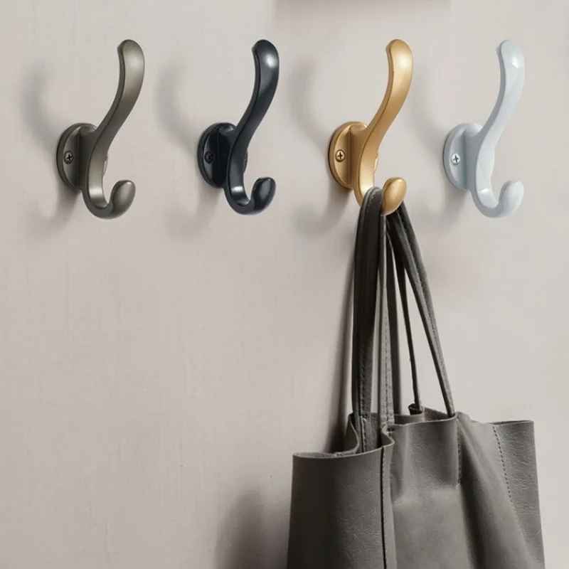 Patère élégante avec sac