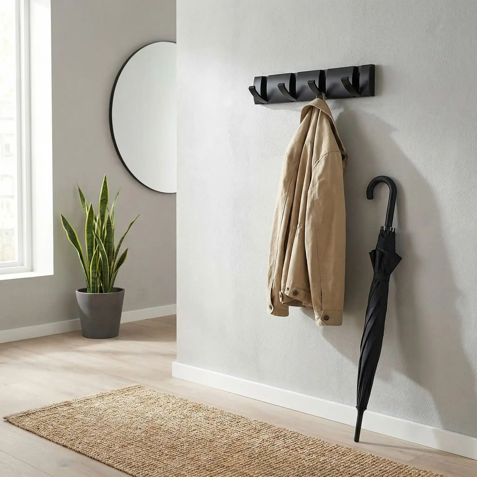 Patere mural en aluminium quatre crochets