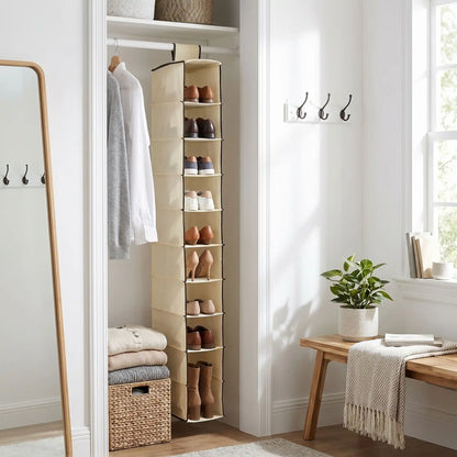 Le portant pour chaussures RangePro plié à plat, illustrant son format ultra-compact et sa facilité de rangement lorsqu'il n'est pas utilisé.