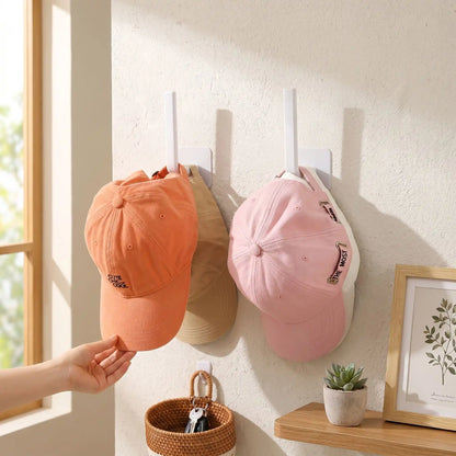 porte casquette mural avec casquettes colorees de face