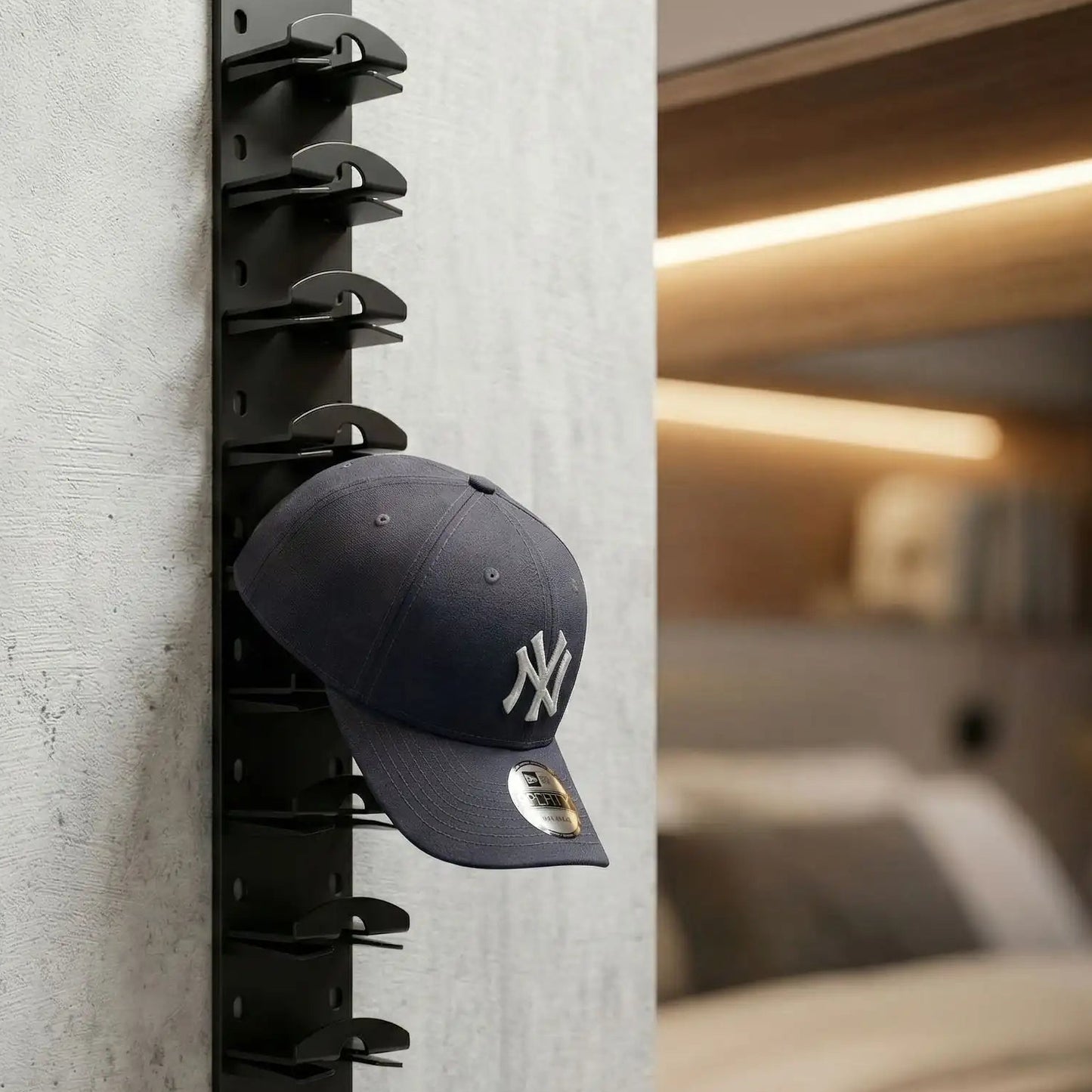 Porte-casquette mural PremiumRack pour un rangement de collectionneur dans un dressing