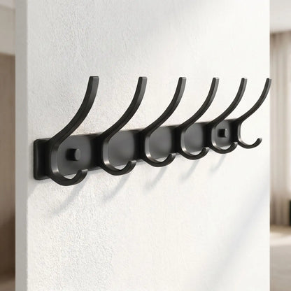 Porte-manteau mural Alumine en aluminium noir mat avec 6 crochets, solution de rangement robuste et design pour l'entrée.