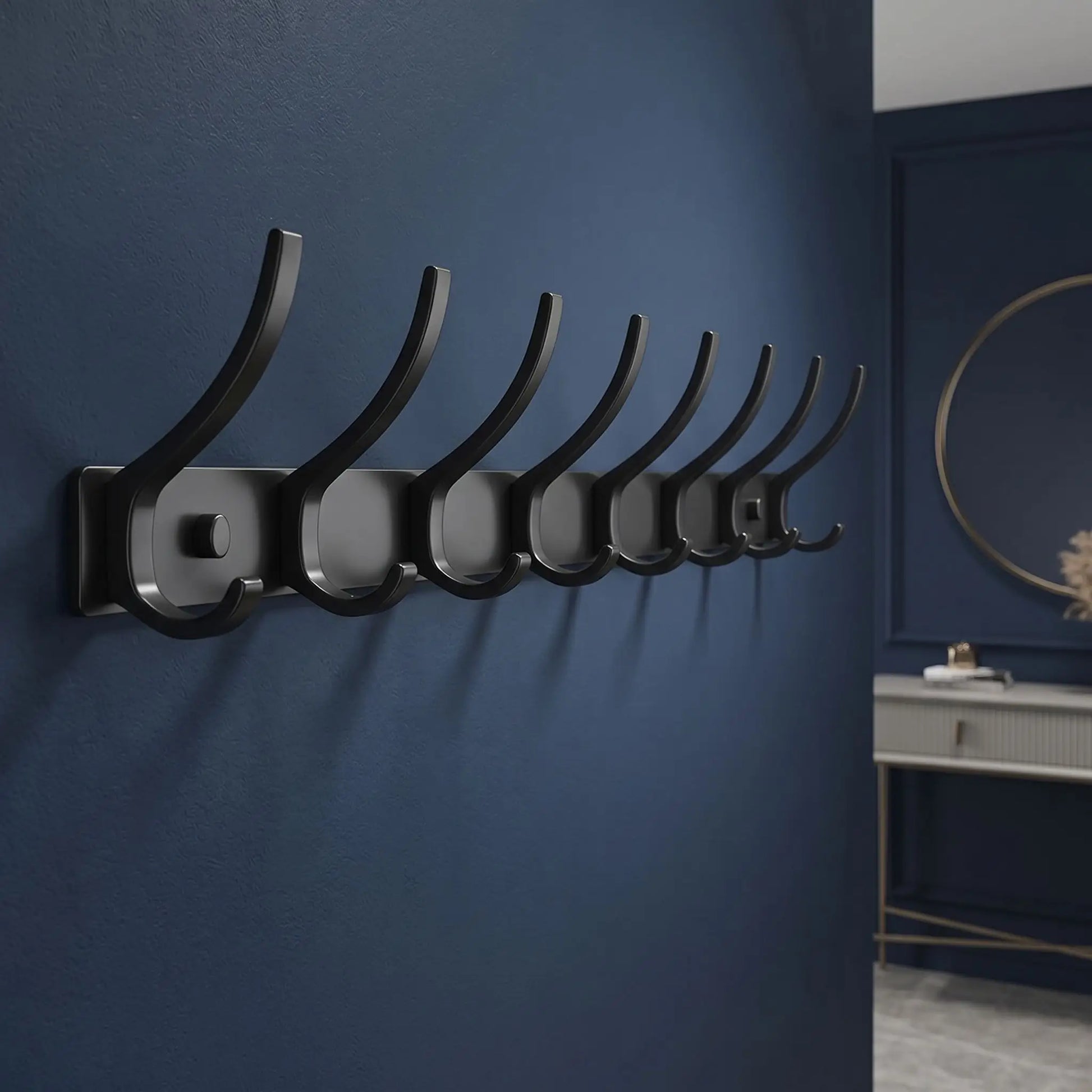 Grand porte-manteau mural Alumine noir mat à 8 crochets, haute capacité de charge pour toute la famille, design aluminium résistant.