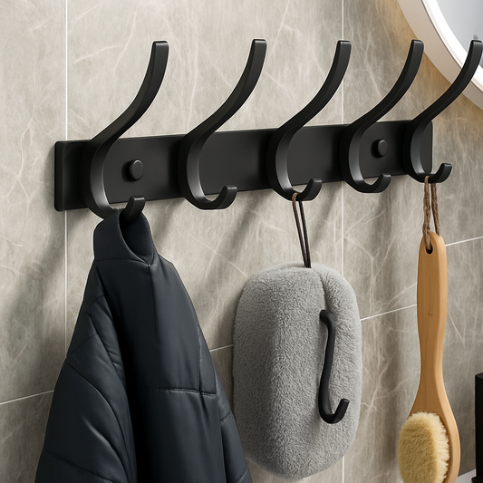 porte manteau mural alumine noir avec brosse et veste