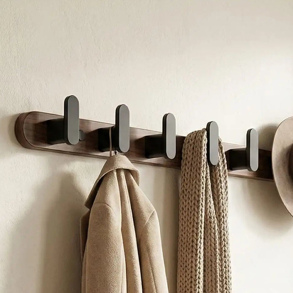 Porte-manteau mural en bois massif noir, modèle Harmony avec 6 crochets, style industriel pour une entrée organisée.
