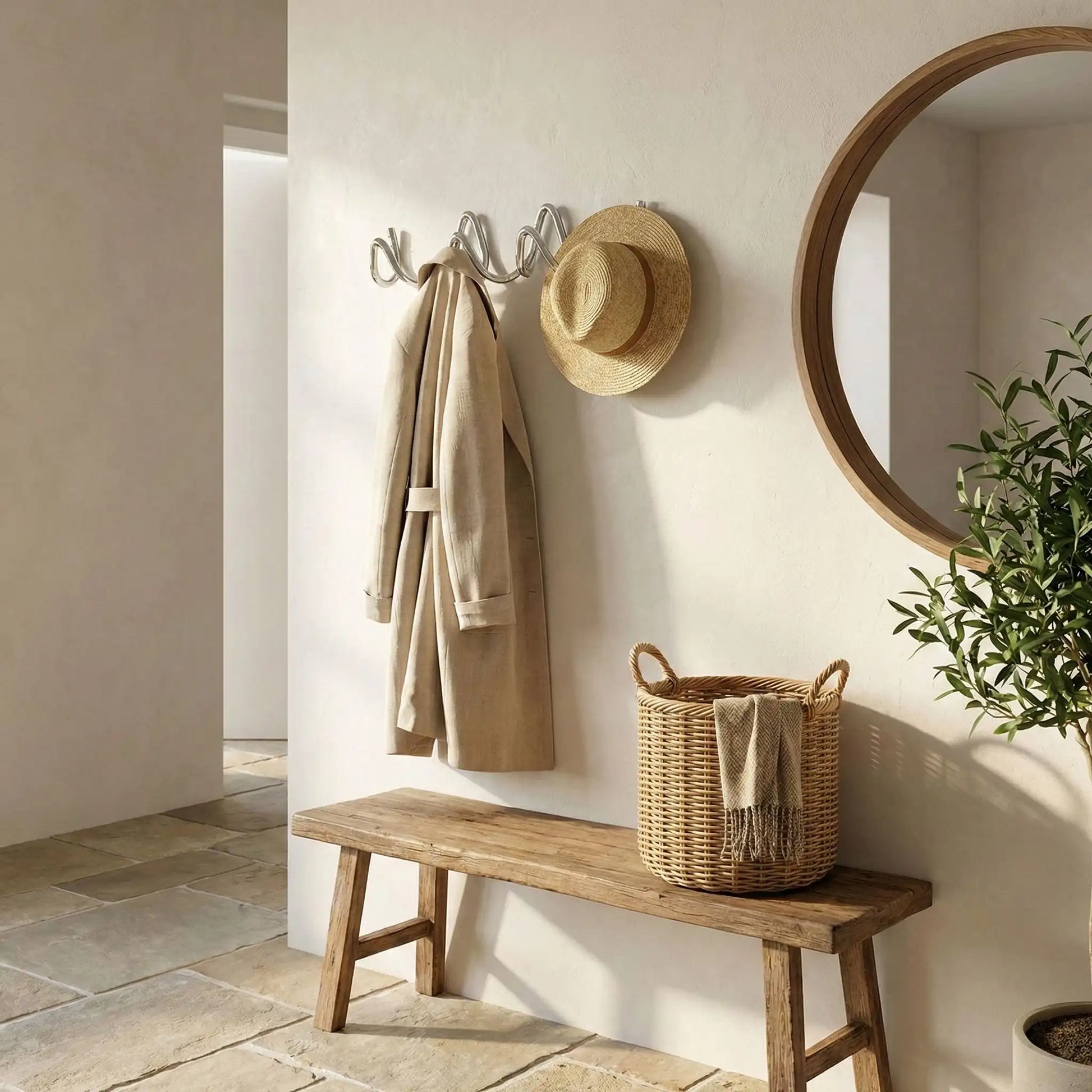 Porte manteau mural design avec veste et chapeau Élégance Ondulée