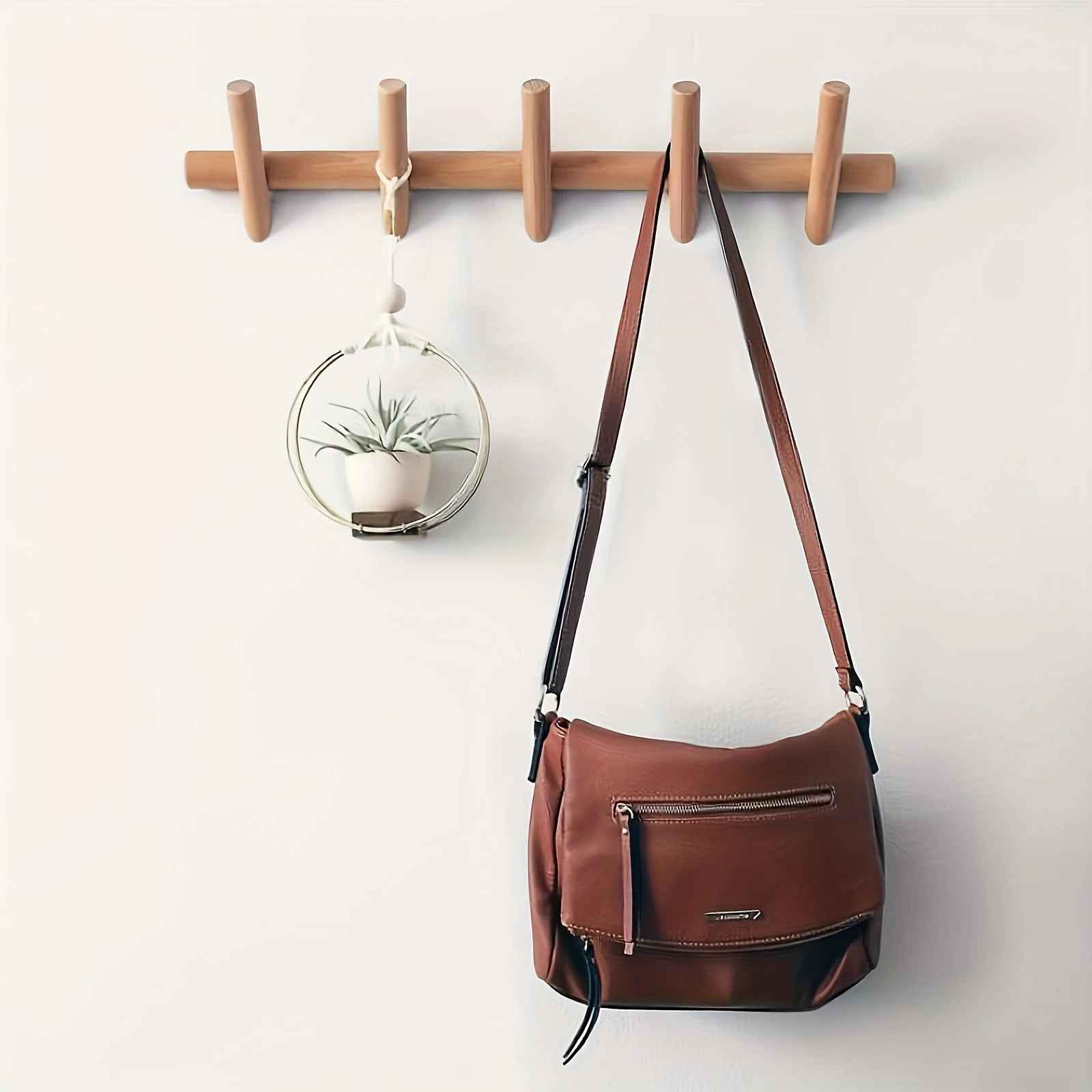 Porte manteau mural en bois avec sac Élégance Organique