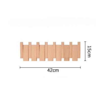 Porte-manteau mural Modulo™ en bois de hêtre massif avec 6 patères rétractables dans une entrée.