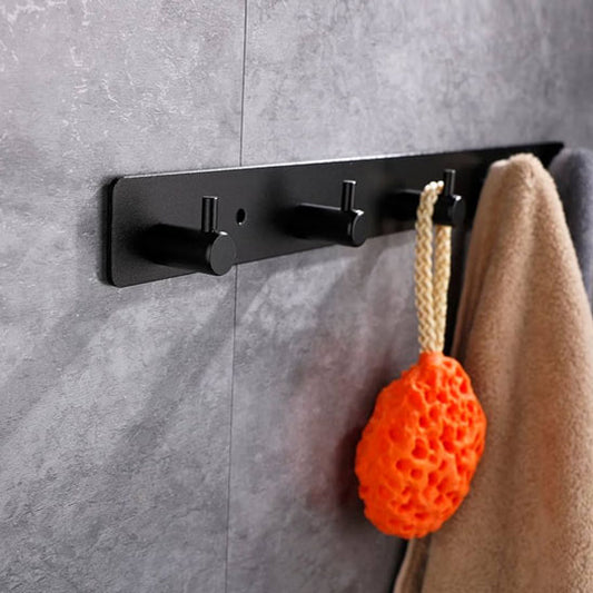 porte manteau mural spacealuminum avec veste