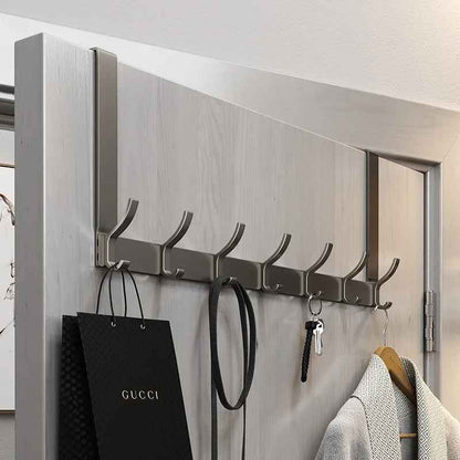 porte manteau porte avec veste et sac