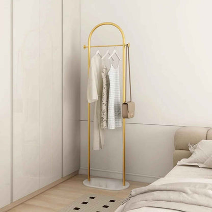 porte manteau soma dore dans chambre