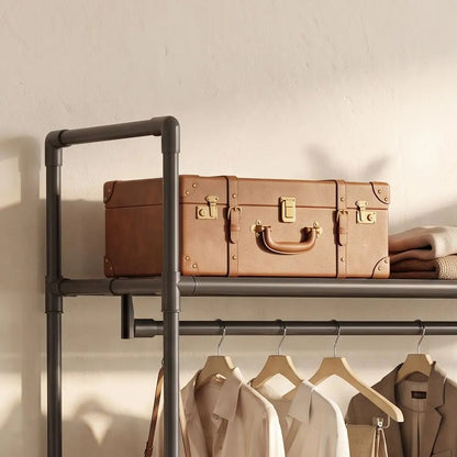 Porte‑manteau sur pied LYKKE Mobile Rollastand en métal et plastique