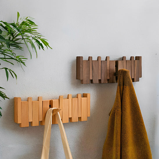 porte mateau mural bois modulo avec veste et sac