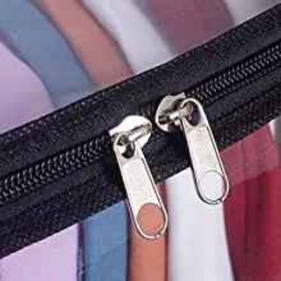 Rangement pour casquette fermeture double