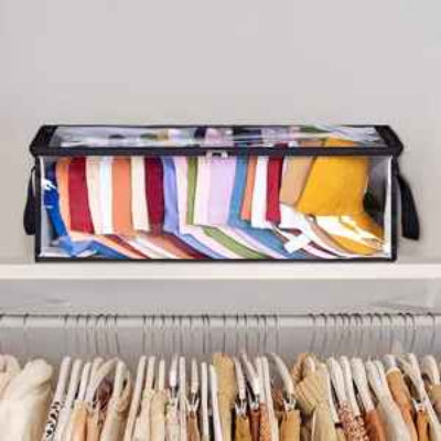 Rangement pour casquette sur tablette